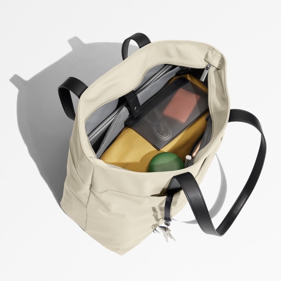 NEW Away The Everywhere Tote - Salt White - Picture 2 of 7